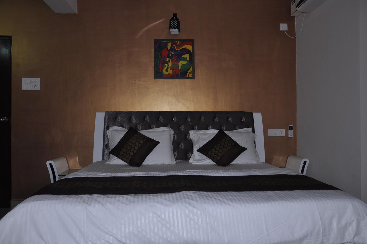 Hotel Dewa Goa Dabolim Buitenkant foto